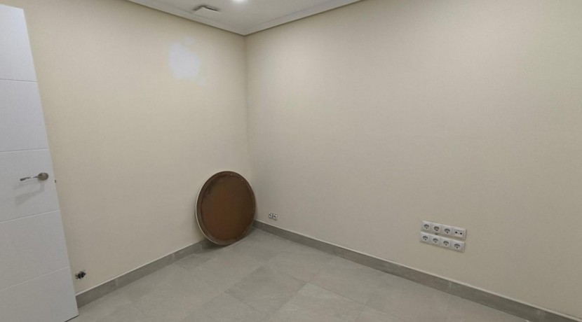 Piso Para Entrar A Vivir De 3 Dormitorios Al lado del Metro del Ayuntamiento