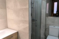 Piso Para Entrar A Vivir De 3 Dormitorios Al lado del Metro del Ayuntamiento