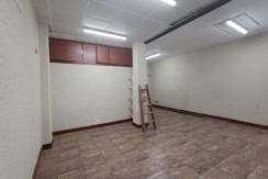 Se Alquila Local Comercial En Barakaldo Zona Artegabeitia de 110 m2 Aprox
