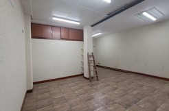 Se Alquila Local Comercial En Barakaldo Zona Artegabeitia de 110 m2 Aprox