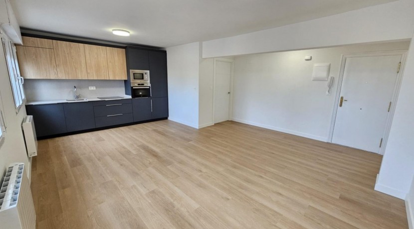 Se Vende Piso Recién Reformado De 2 Hab Y 1 Baño En Sestao