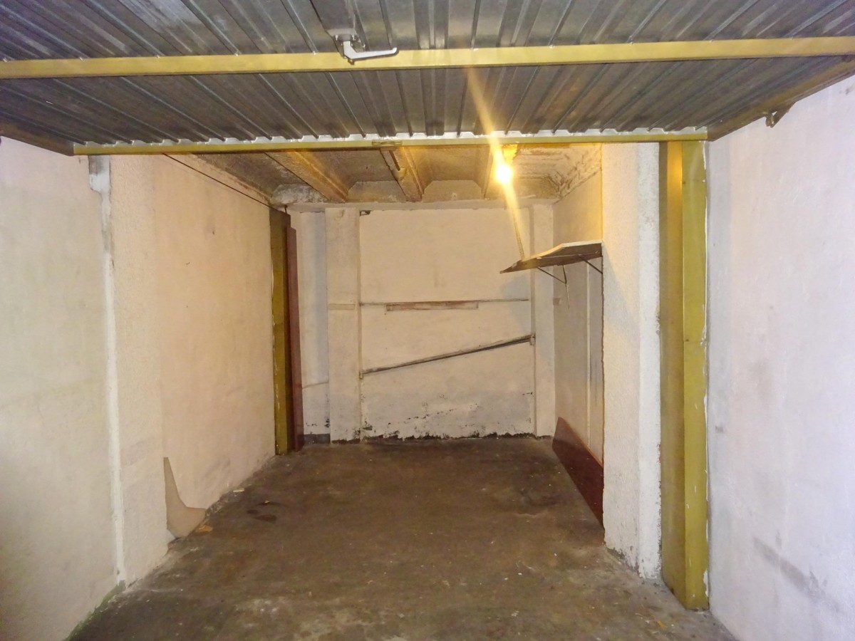 Parcela De Garaje Cerrada En Santutxu