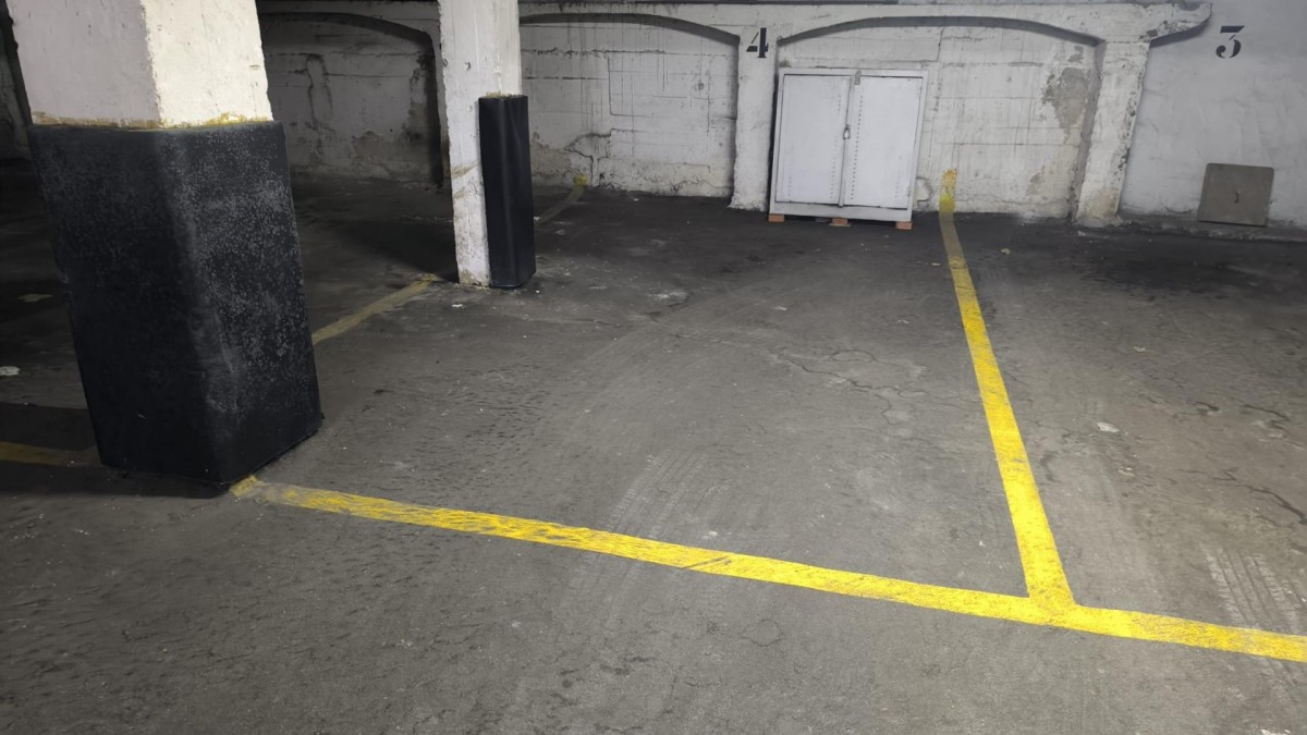 Se Vende En Exclusiva Parcela Para Coche Mediano