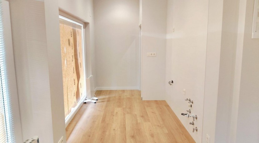 Bajo de Obra Nueva Sin Amueblar En Algortako Etorbidea