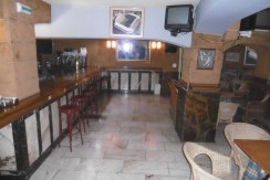 Bar Amplio en Zona Centro Con Cocina y Licencia Activa