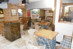 Bar Amplio en Zona Centro Con Cocina y Licencia Activa