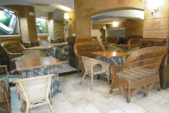 Bar Amplio en Zona Centro Con Cocina y Licencia Activa