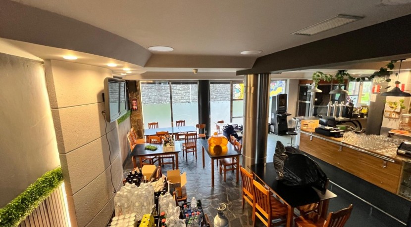 Bar Con Licencia Activa Tipo 2 y Licencia Para 10 Mesas Con Salida De Humos En Arrigorriaga