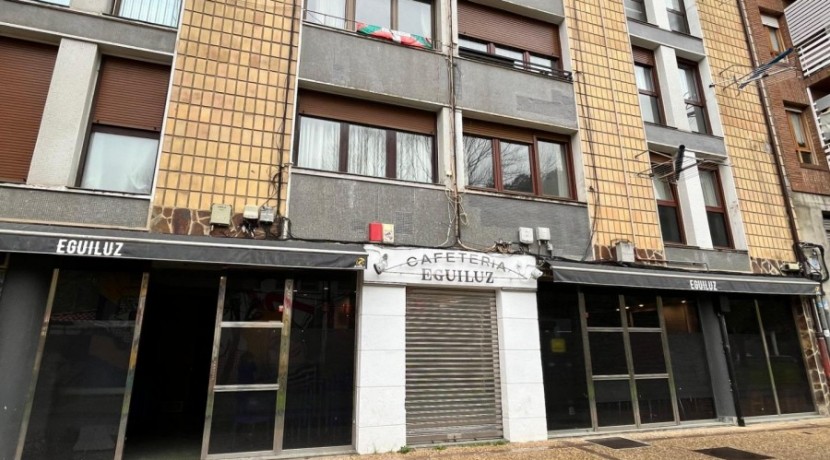 Bar Con Licencia Activa Tipo 2 y Licencia Para 10 Mesas Con Salida De Humos En Arrigorriaga