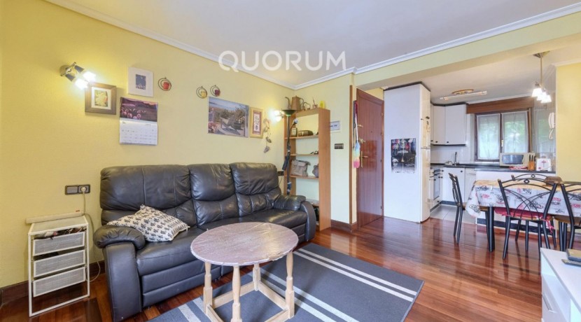 Bonito Piso Para Entrar a Vivir De 2 Dormitorios, Balcón y Trastero Incluido En Zona Zeberio