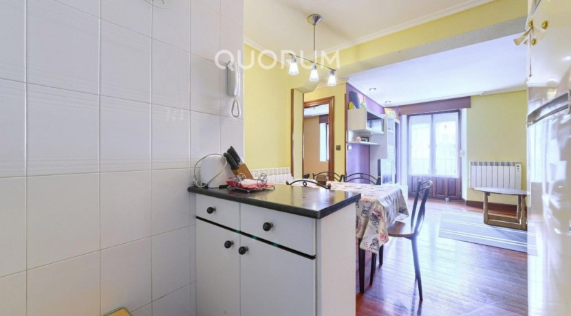 Bonito Piso Para Entrar a Vivir De 2 Dormitorios, Balcón y Trastero Incluido En Zona Zeberio