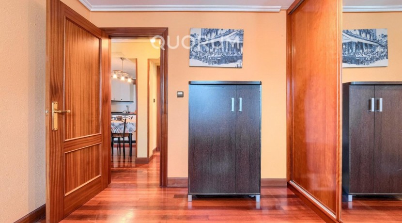 Bonito Piso Para Entrar a Vivir De 2 Dormitorios, Balcón y Trastero Incluido En Zona Zeberio