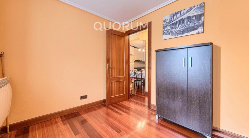 Bonito Piso Para Entrar a Vivir De 2 Dormitorios, Balcón y Trastero Incluido En Zona Zeberio