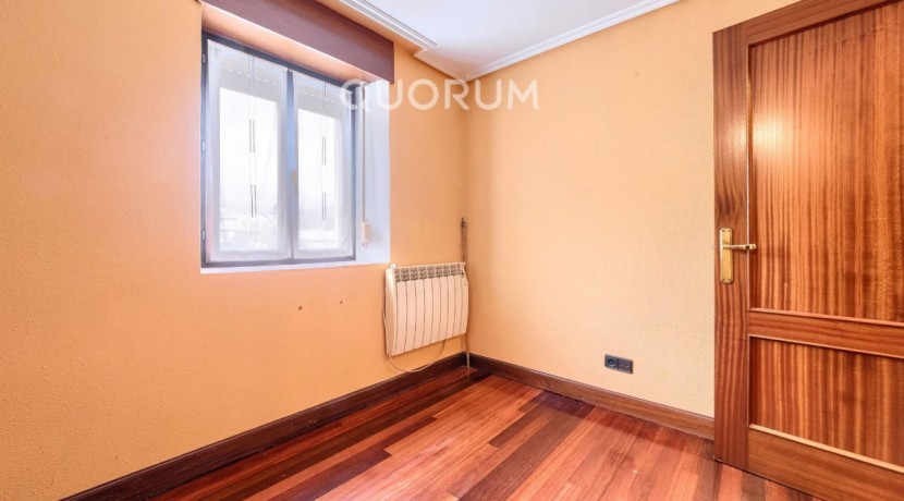 Bonito Piso Para Entrar a Vivir De 2 Dormitorios, Balcón y Trastero Incluido En Zona Zeberio