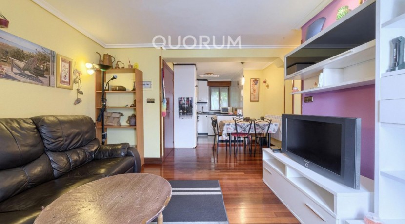 Bonito Piso Para Entrar a Vivir De 2 Dormitorios, Balcón y Trastero Incluido En Zona Zeberio