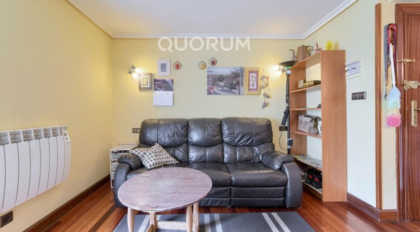 Bonito Piso Para Entrar a Vivir De 2 Dormitorios, Balcón y Trastero Incluido En Zona Zeberio