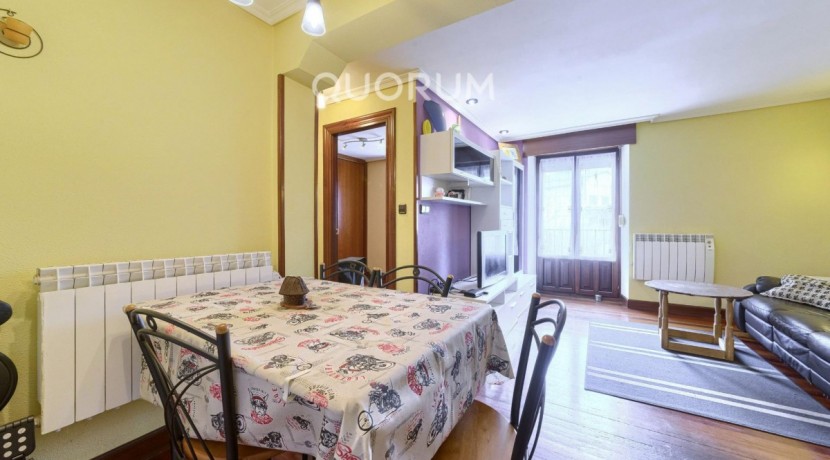 Bonito Piso Para Entrar a Vivir De 2 Dormitorios, Balcón y Trastero Incluido En Zona Zeberio