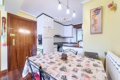 Bonito Piso Para Entrar a Vivir De 2 Dormitorios, Balcón y Trastero Incluido En Zona Zeberio