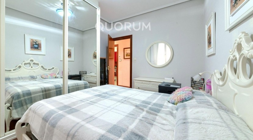 EN PLENO CENTRO DE BARAKALDO, REFORMADO CON ASCENSOR