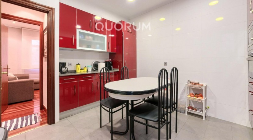 EN PLENO CENTRO DE BARAKALDO, REFORMADO CON ASCENSOR