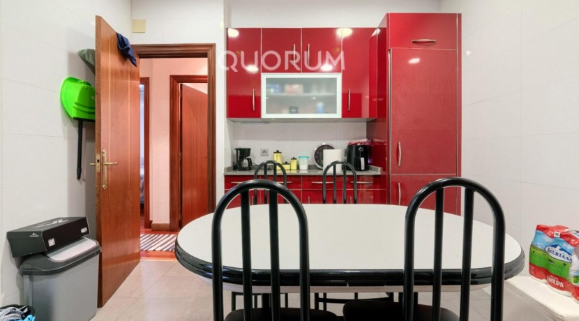 EN PLENO CENTRO DE BARAKALDO, REFORMADO CON ASCENSOR