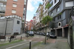 Local Céntrico De 710 M2 Con 94 M2 De Entreplanta