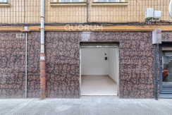 Local Diáfano con Baño En Zona Basozelai