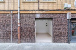 Local Diáfano con Baño En Zona Basozelai