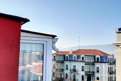 Luz, Encanto y Una Terraza Para Disfrutar
