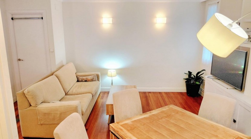 Luz, Encanto y Una Terraza Para Disfrutar