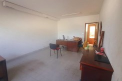 NAve en polígono El Campillo GAllarta