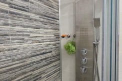 Piso Con Ascensor A Cota 0 De 3 Habitaciones Y Camarote En El Centro De Usansolo