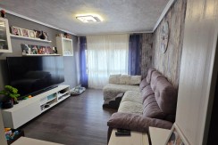 Piso Con Ascensor A Cota 0 De 3 Habitaciones Y Camarote En El Centro De Usansolo