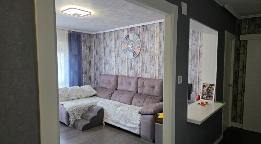 Piso Con Ascensor A Cota 0 De 3 Habitaciones Y Camarote En El Centro De Usansolo