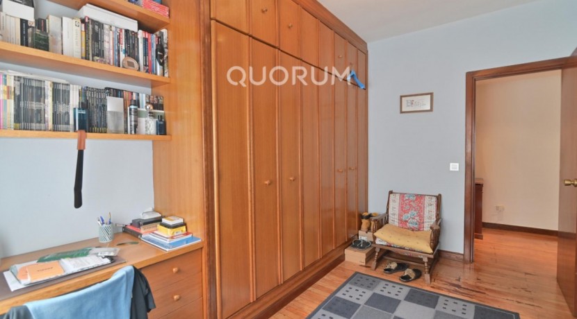 Piso De 3 Habitaciones Y 2 Baños Con Garaje Incluido