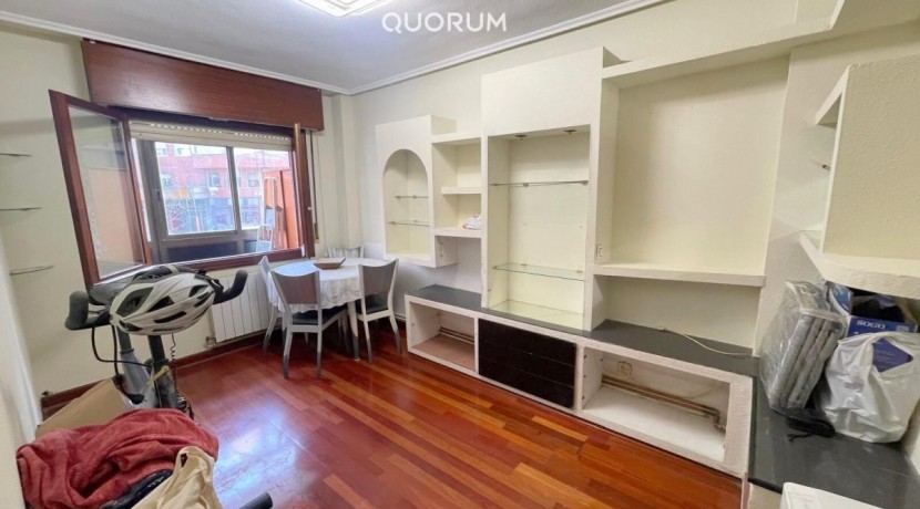 Piso De 3 Habitaciones Y Terraza En Santutxu