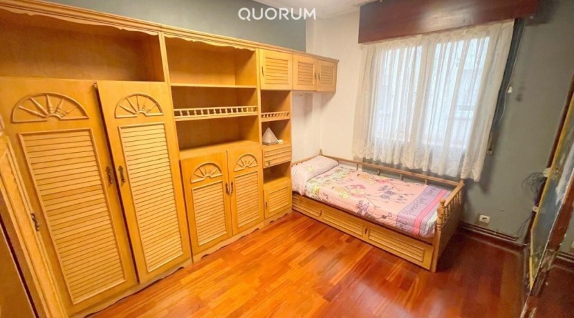 Piso De 3 Habitaciones Y Terraza En Santutxu
