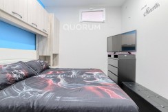 Precioso Local Habilitado Como Vivienda (Sin Cédula de Habitabilidad) Reformado De 2 Dormitorios Con Ascensor En Zona Urbi