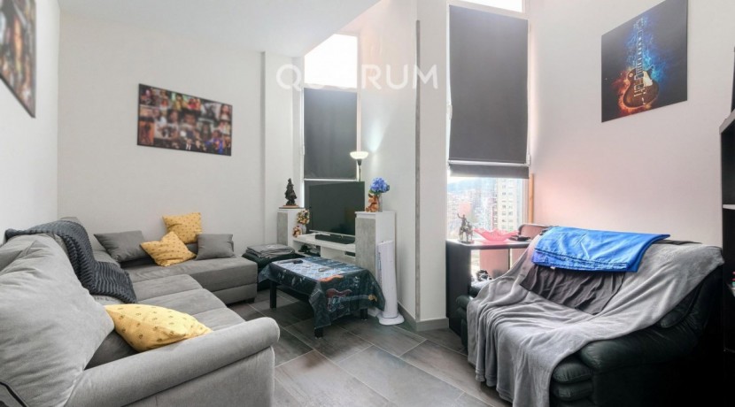 Precioso Local Habilitado Como Vivienda (Sin Cédula de Habitabilidad) Reformado De 2 Dormitorios Con Ascensor En Zona Urbi
