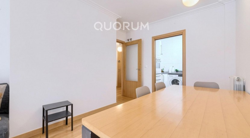 Precioso Piso Seminuevo De 1 Dormitorio Con Ascensor Cota Cero y Garaje y Trastero Incluido En Zona Miribilla