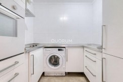 Precioso Piso Seminuevo De 1 Dormitorio Con Ascensor Cota Cero y Garaje y Trastero Incluido En Zona Miribilla