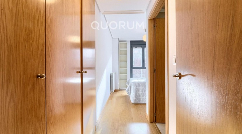 Precioso Piso Seminuevo De 1 Dormitorio Con Ascensor Cota Cero y Garaje y Trastero Incluido En Zona Miribilla