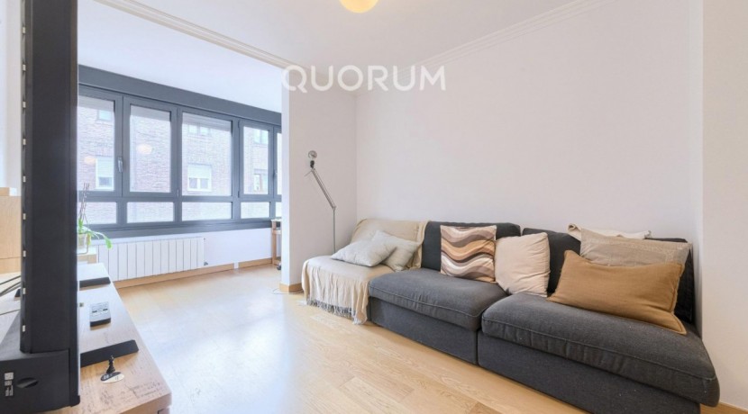 Precioso Piso Seminuevo De 1 Dormitorio Con Ascensor Cota Cero y Garaje y Trastero Incluido En Zona Miribilla