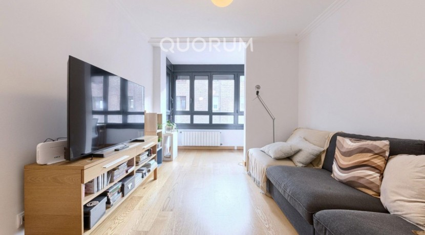 Precioso Piso Seminuevo De 1 Dormitorio Con Ascensor Cota Cero y Garaje y Trastero Incluido En Zona Miribilla