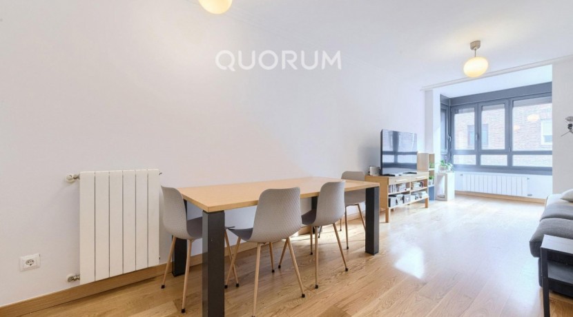 Precioso Piso Seminuevo De 1 Dormitorio Con Ascensor Cota Cero y Garaje y Trastero Incluido En Zona Miribilla