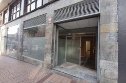Se Alquila Local Comercial En Barakaldo Zona Centro De 85 m2