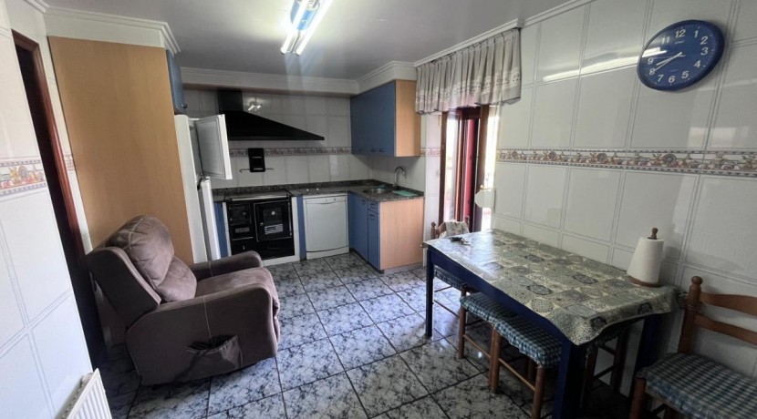 Se venda casa con terreno en el barrio de Triano (Abanto-Zierbena)