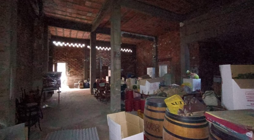 Se Vende Local Comercial En Portugalete zona repelega De 190 m2 Aprox.