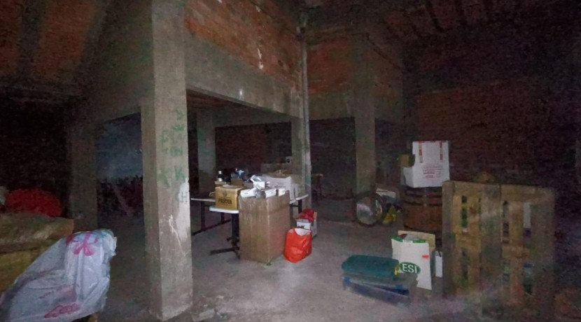 Se Vende Local Comercial En Portugalete zona repelega De 190 m2 Aprox.