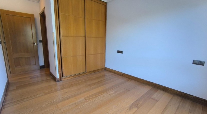 Se Vende Piso En Etxebarri Cerca de Zona Ajardinada